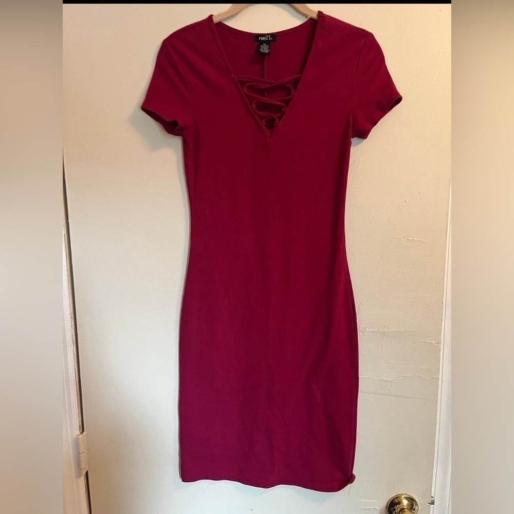 Rue21 burgundy bodycon dress size small